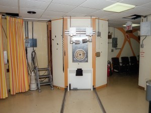 Neutron therapy equipment
