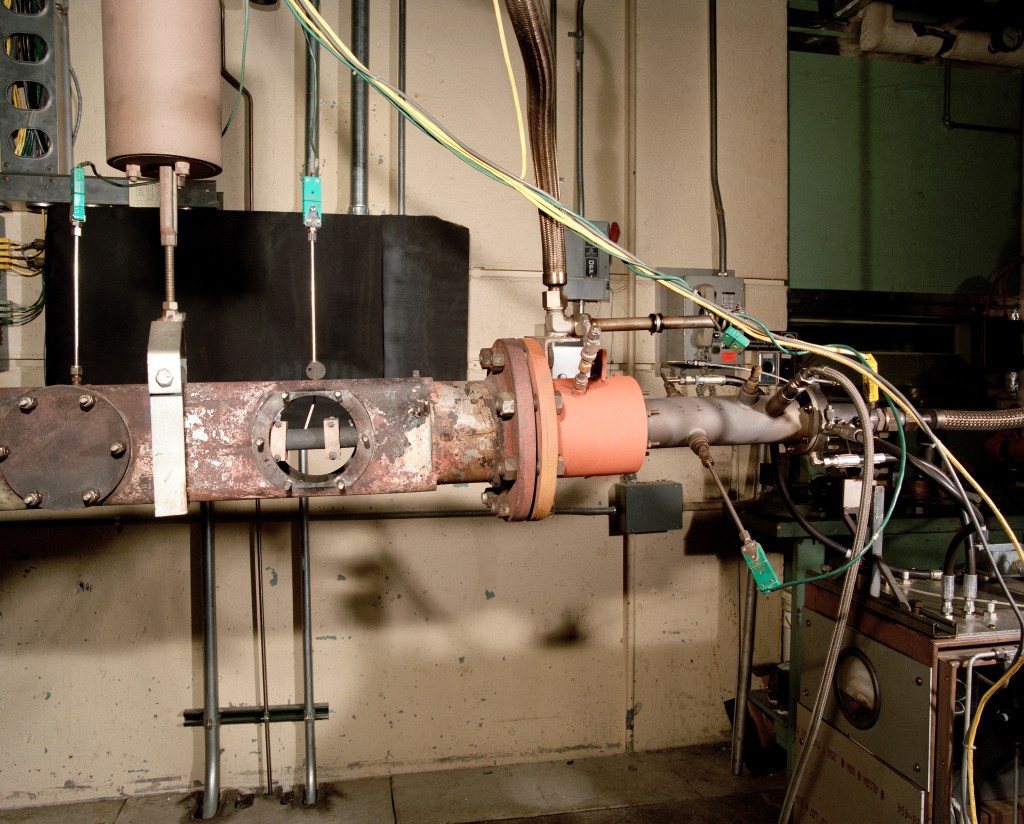 Horizontal test rig.