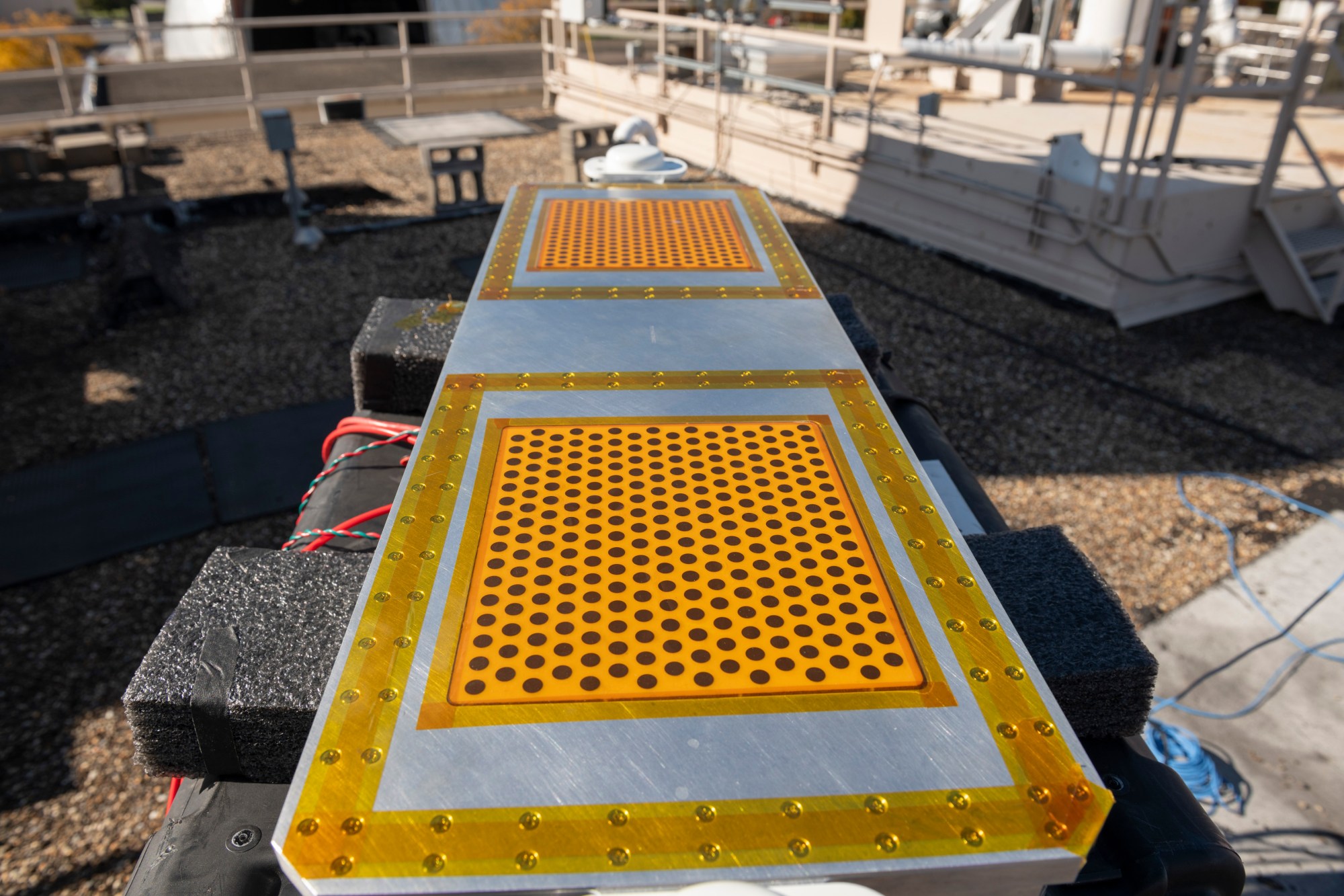 Aerogel Array Antenna