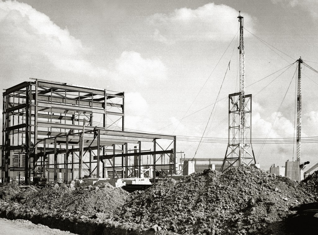 Construction of Shop and Office Building framework