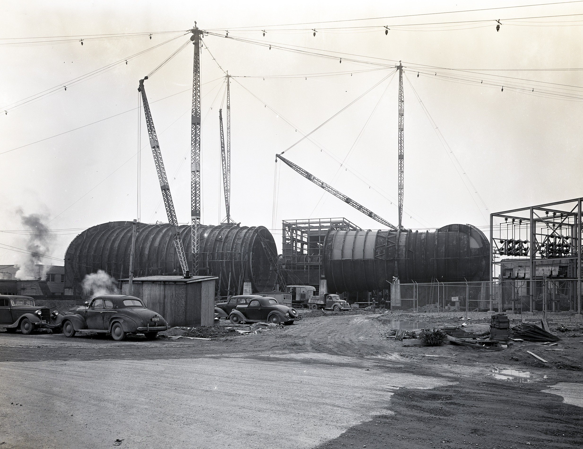 Cranes constructing the AWT shell.