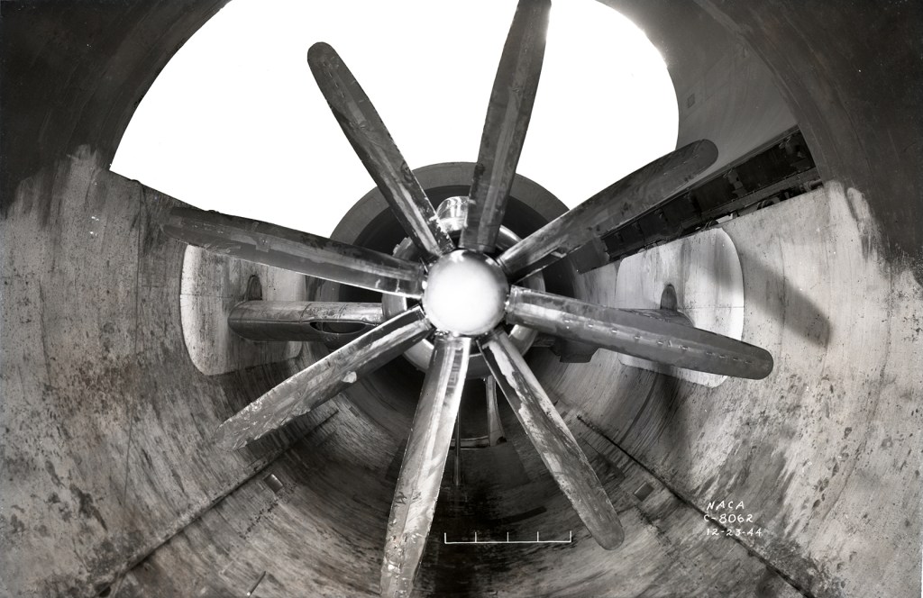 Front view of XTB2D with propellers