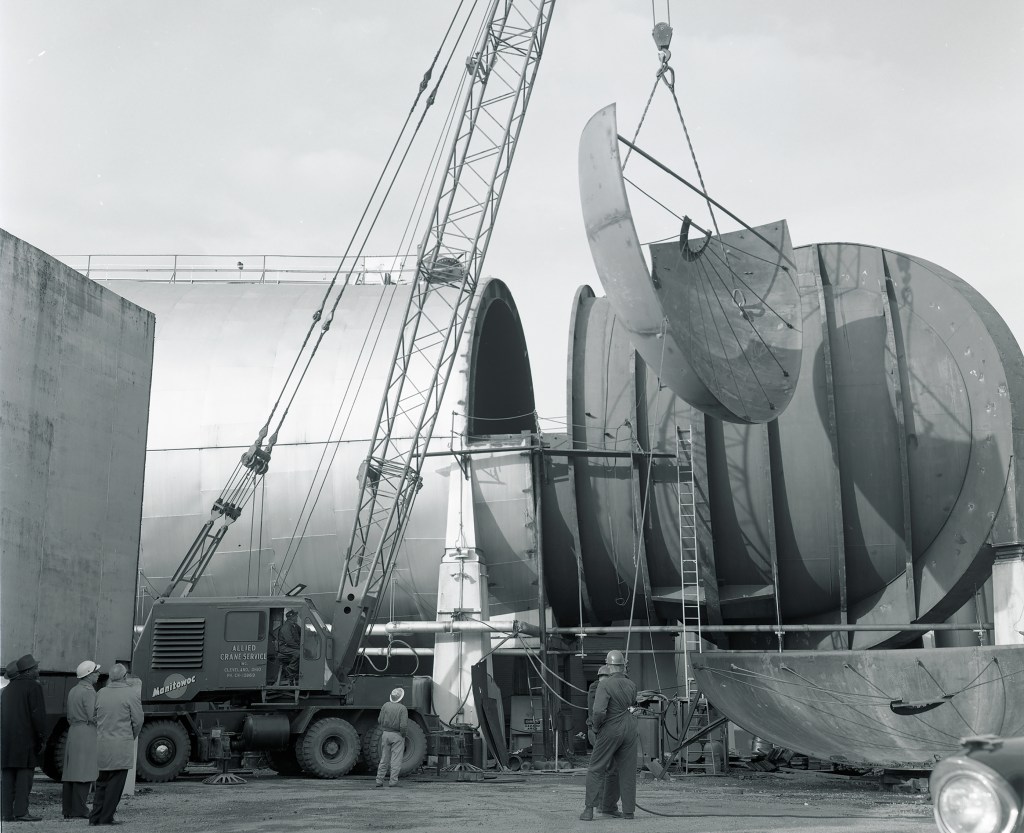 Crane lowers bulkhead into AWT
