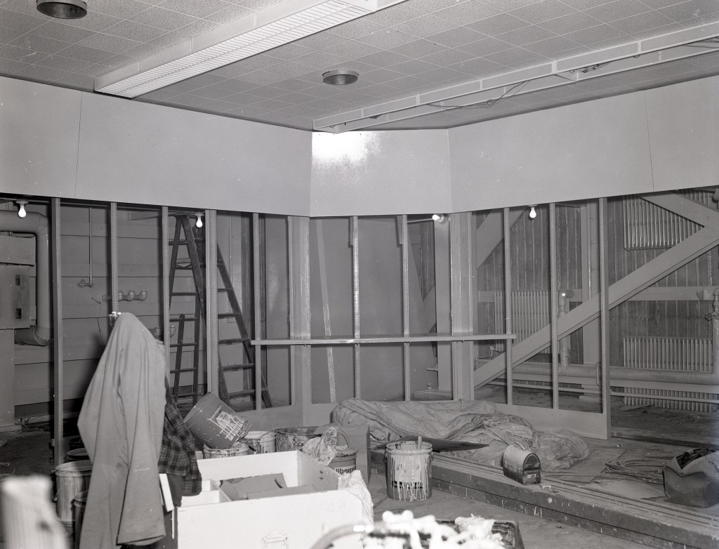 Construction of Space Power Chamber No.1 control room