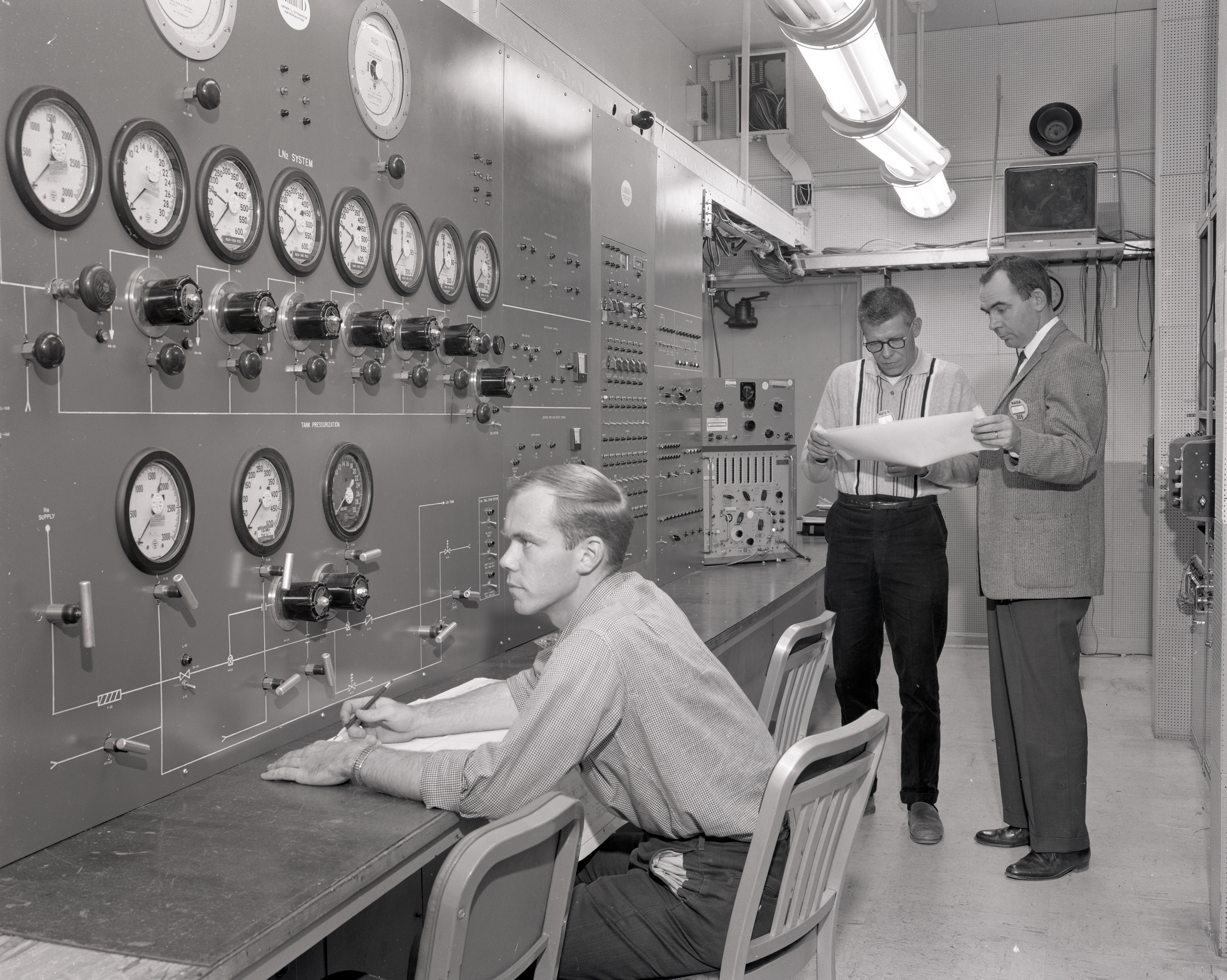 General Dynamics personnel in Space Power Chamber No.2 control room