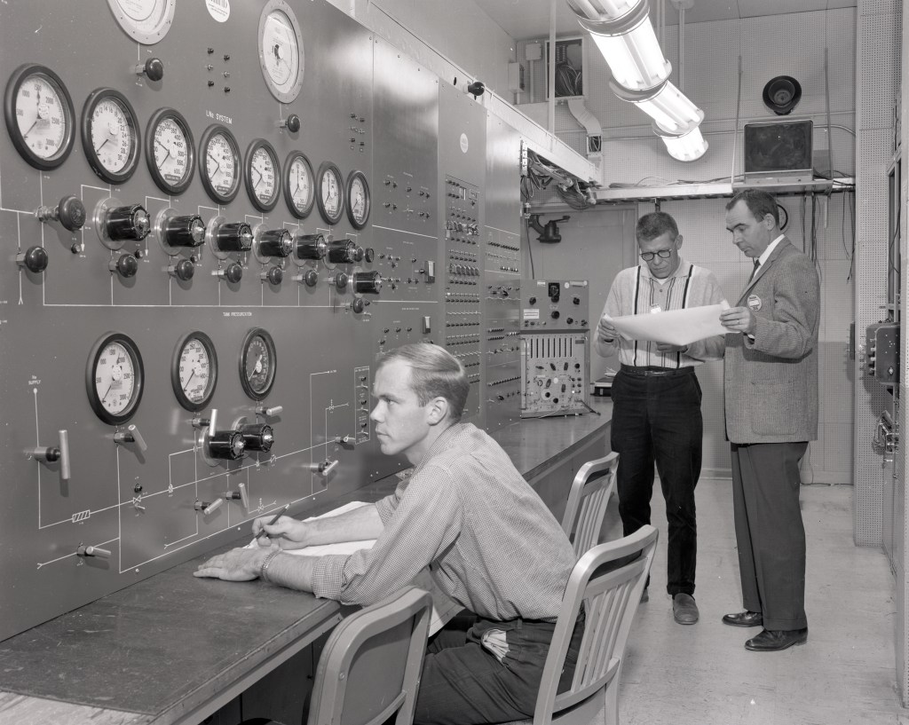 General Dynamics personnel in Space Power Chamber No.2 control room