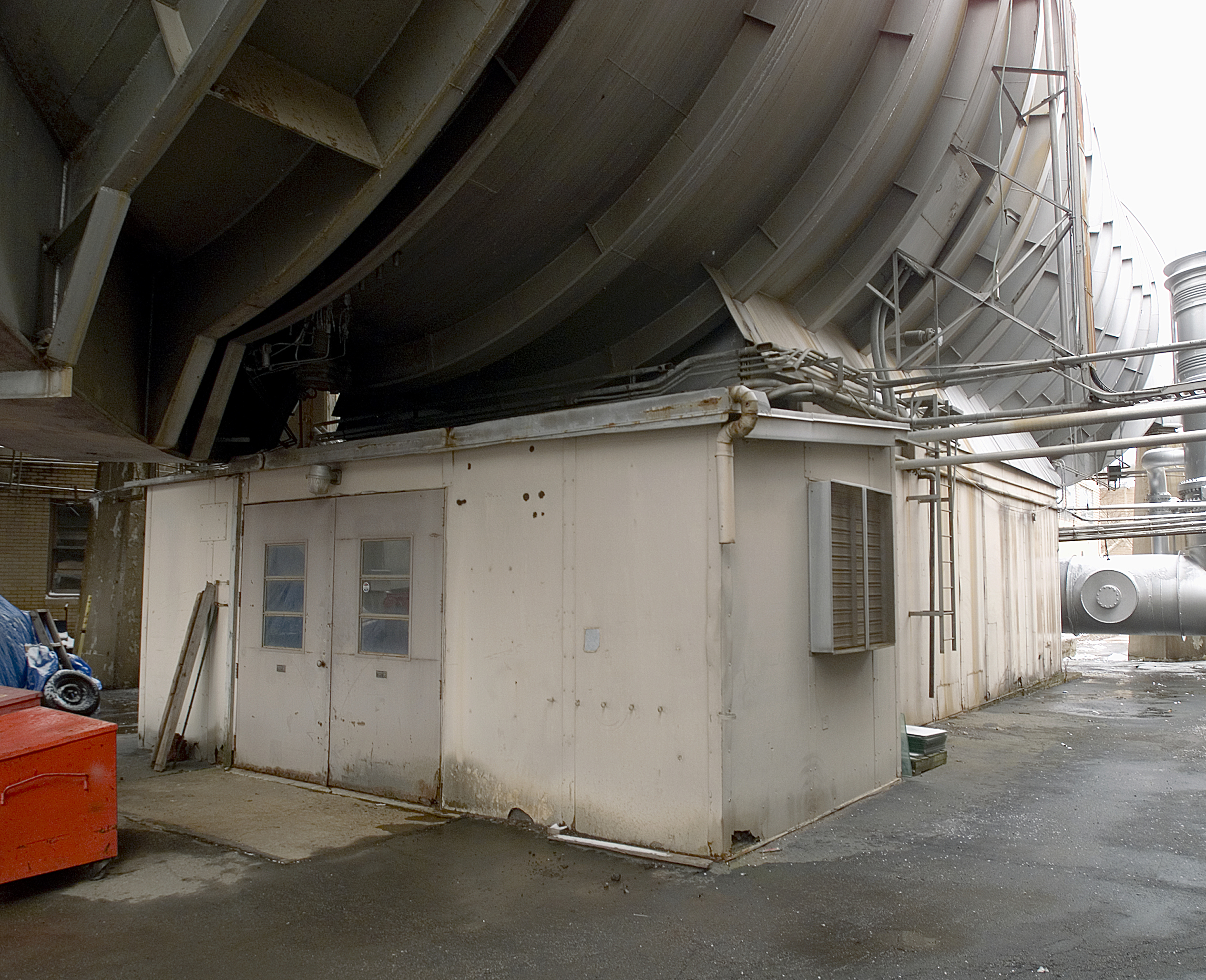 Vacuum Pump House beneath Space Power Chambers