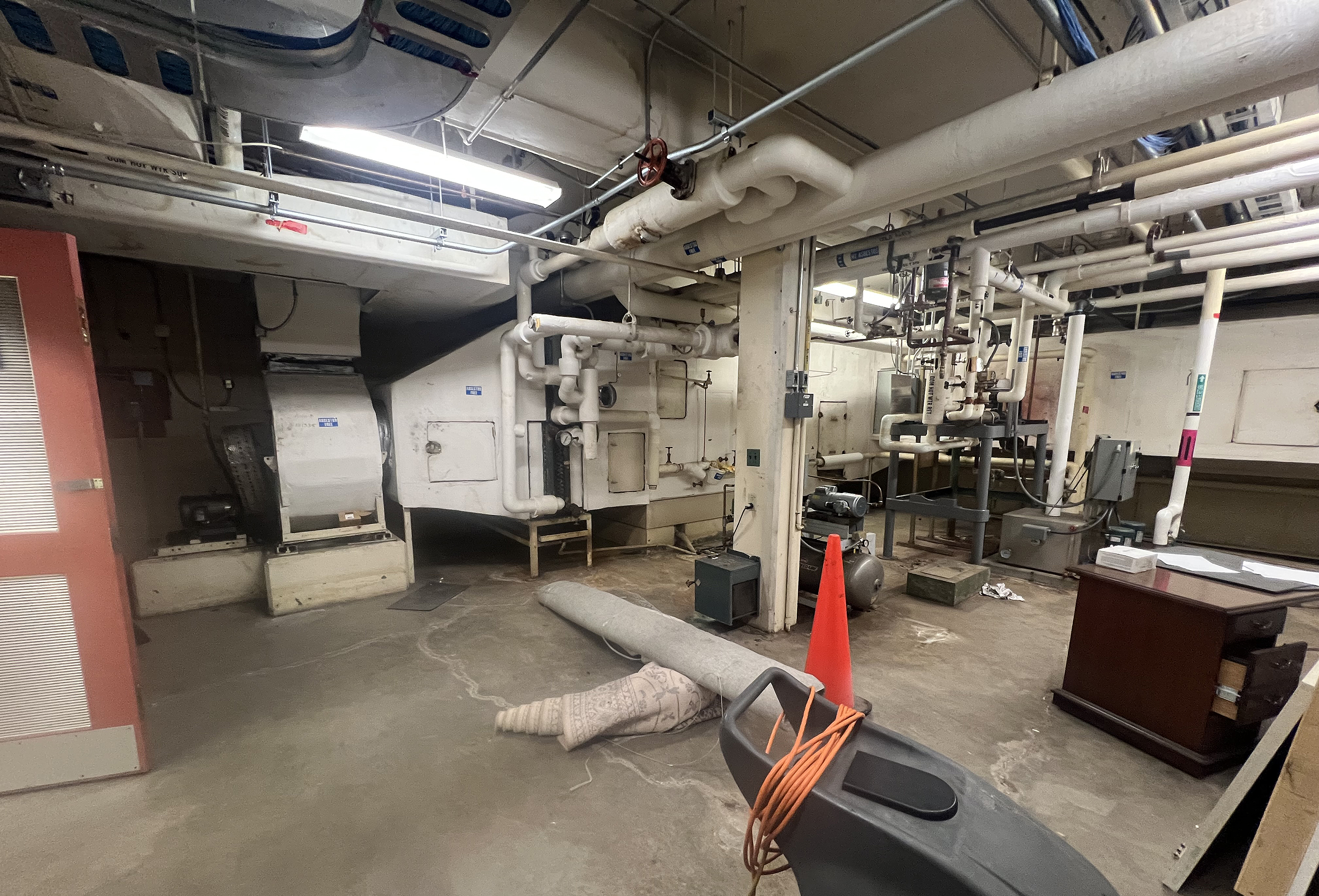 Mechanical equipment in room.