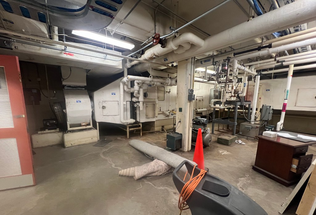 Mechanical equipment in room.