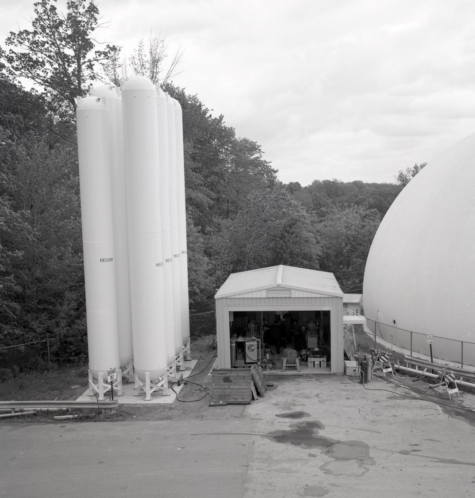 Set of cylindrical helium tanks