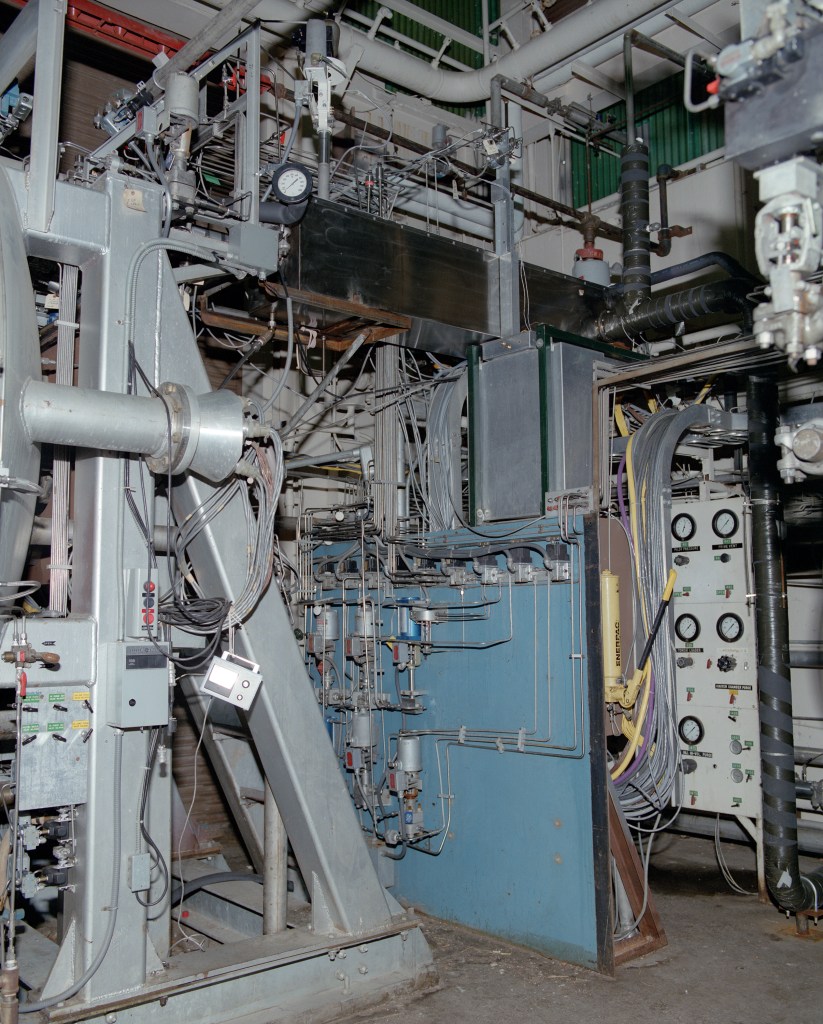 Control equipment beside Test Stand B at the RETF (3/23/1987).