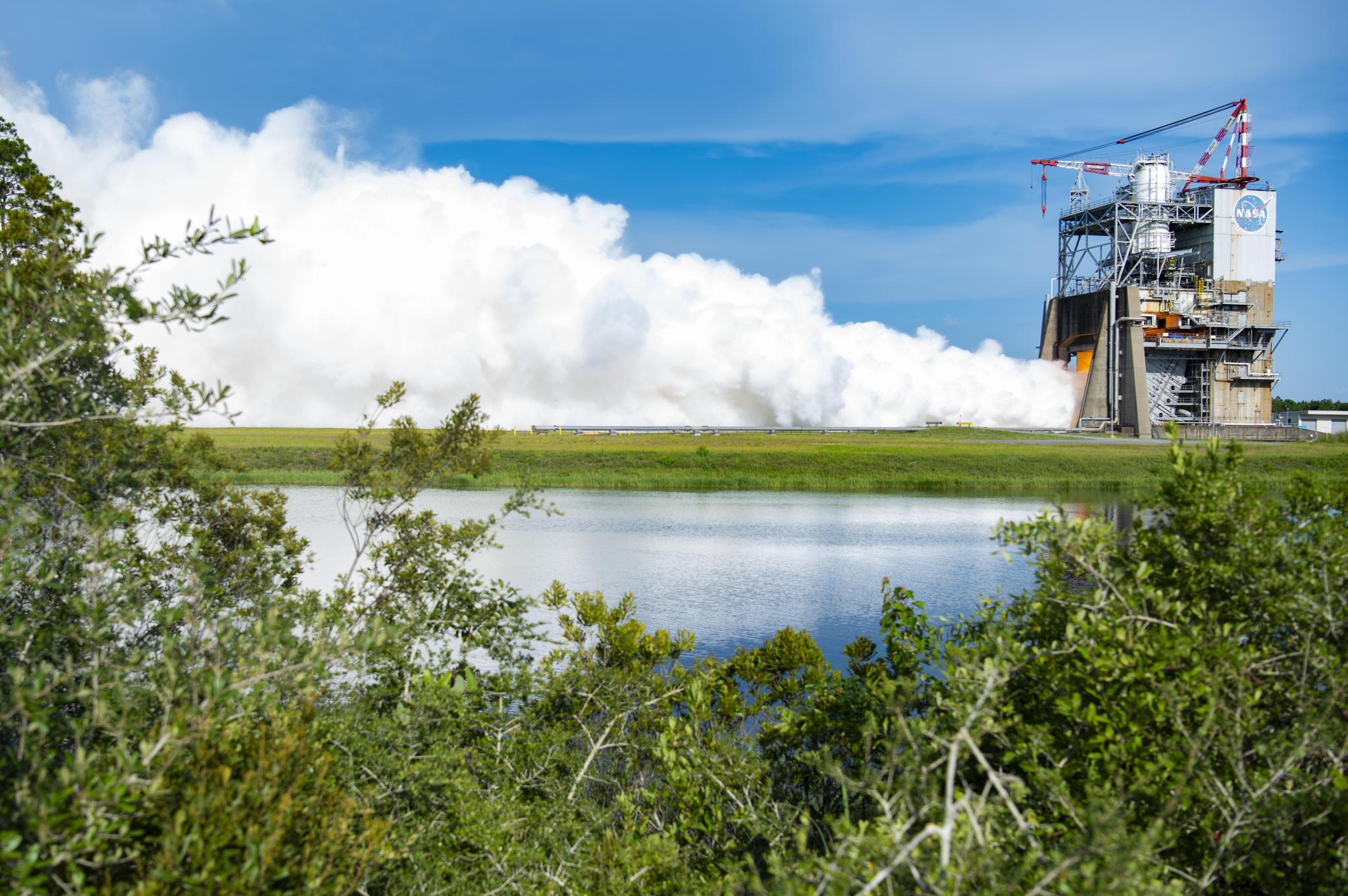 NASA Tests New RS-25 Engine