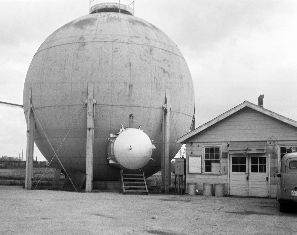 Exterior view of J-5 test chamber.