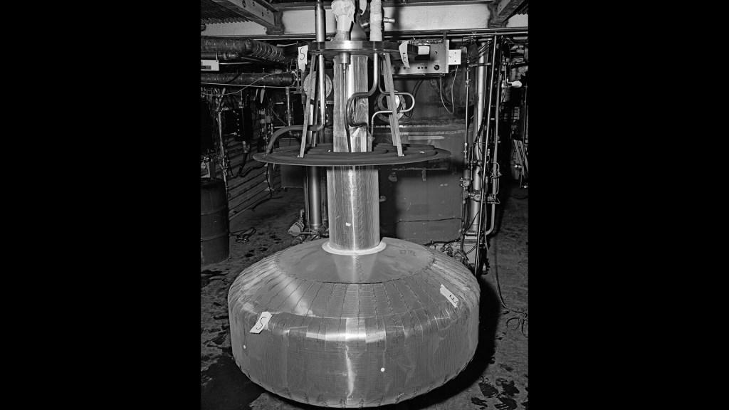 Tank before insertion into vacuum chamber.