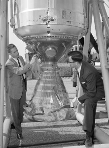 Two researchers examine Kiwi engine