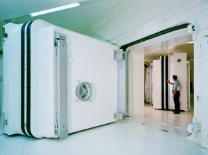 Massive door inside SPF