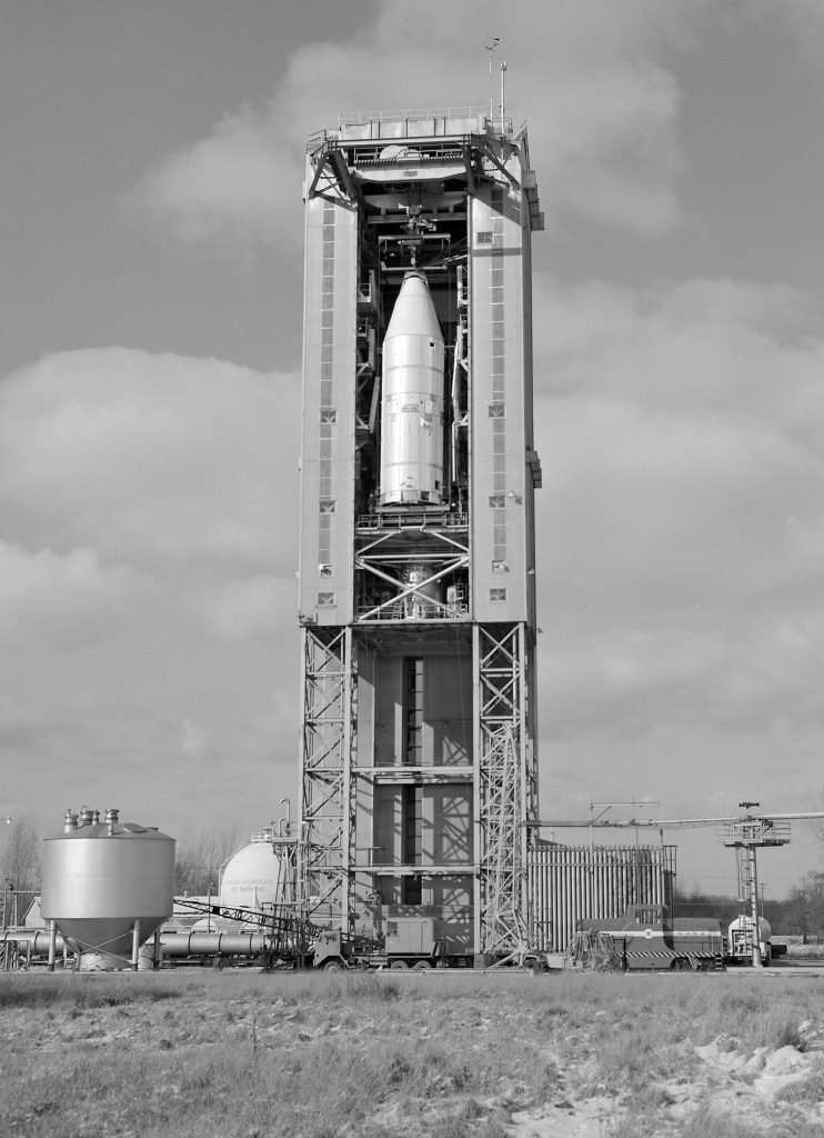 Removal of the Centaur Standard Shroud from the B-3 test stand
