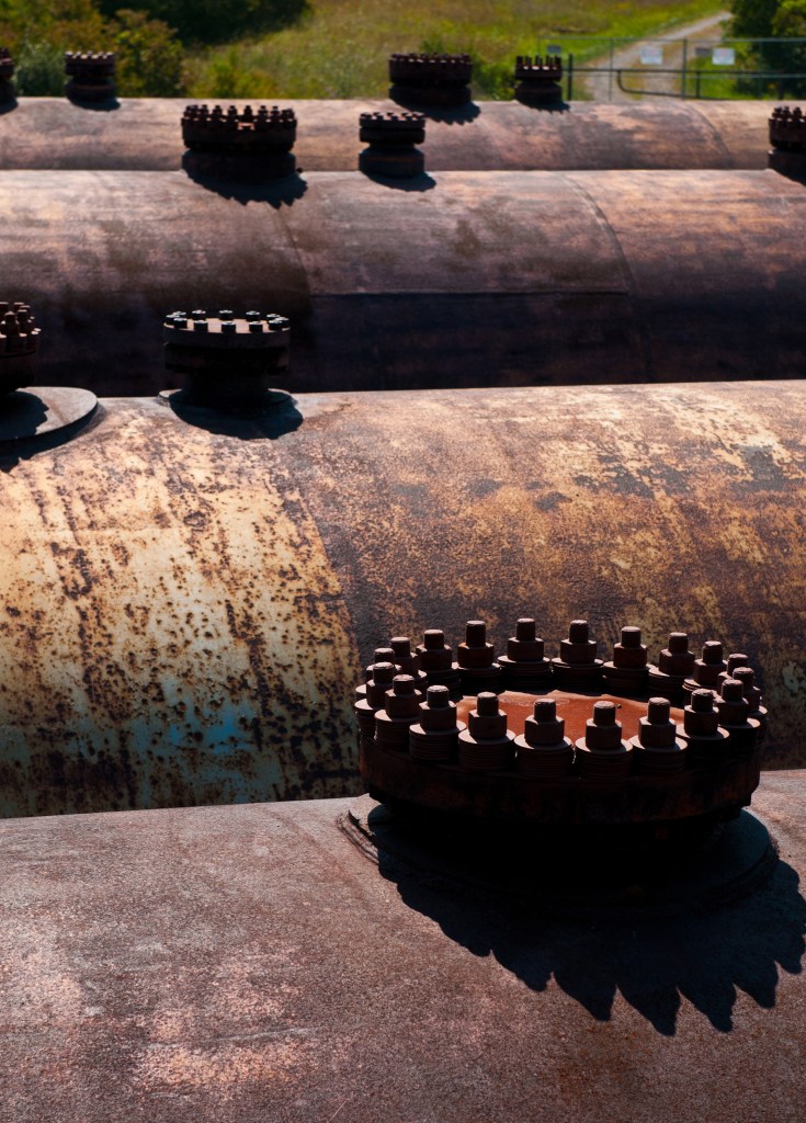 Rusting steam accumulators
