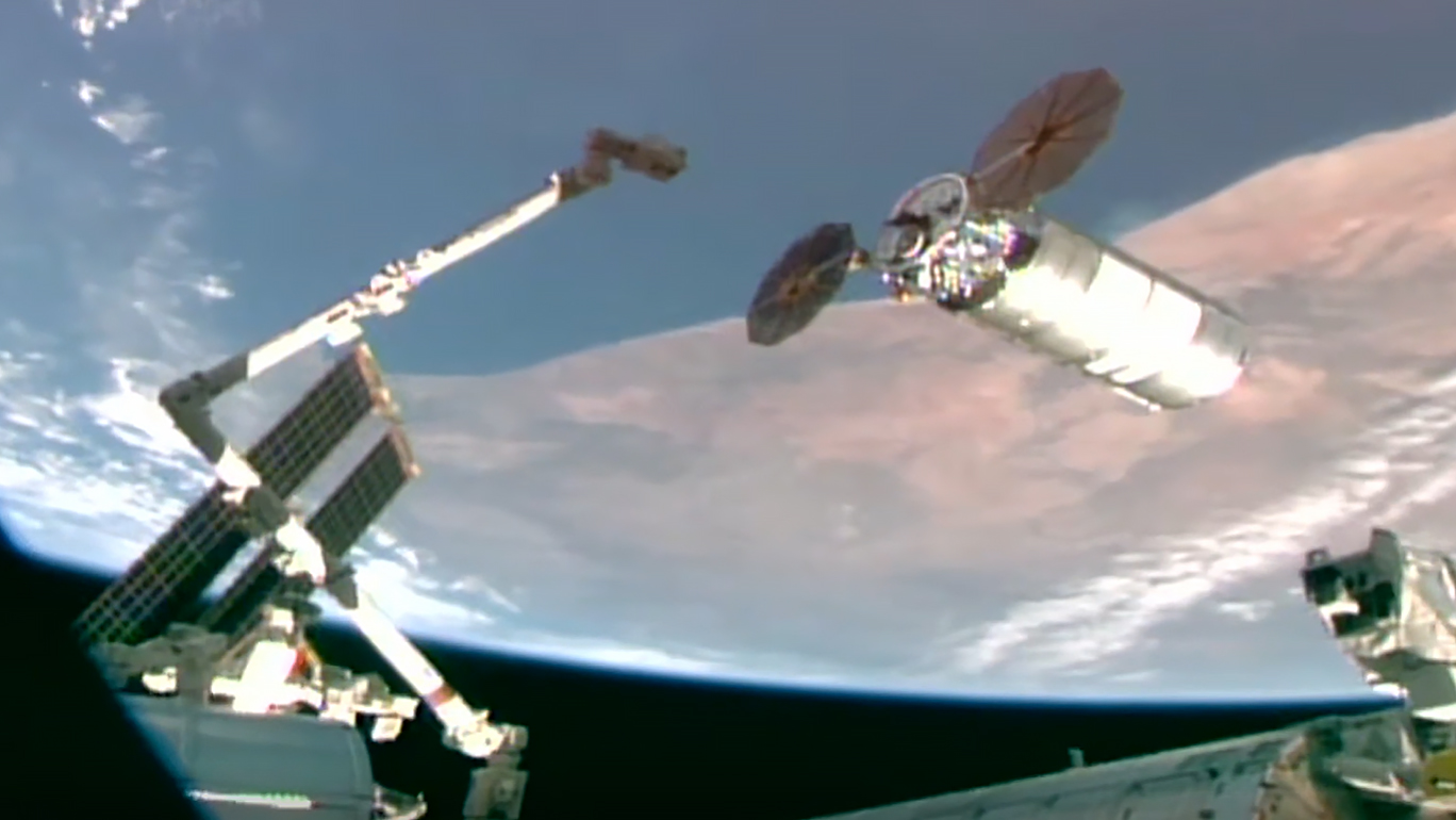 Cygnus XL Cargo Craft Captured by Station Robotic Arm - NASA