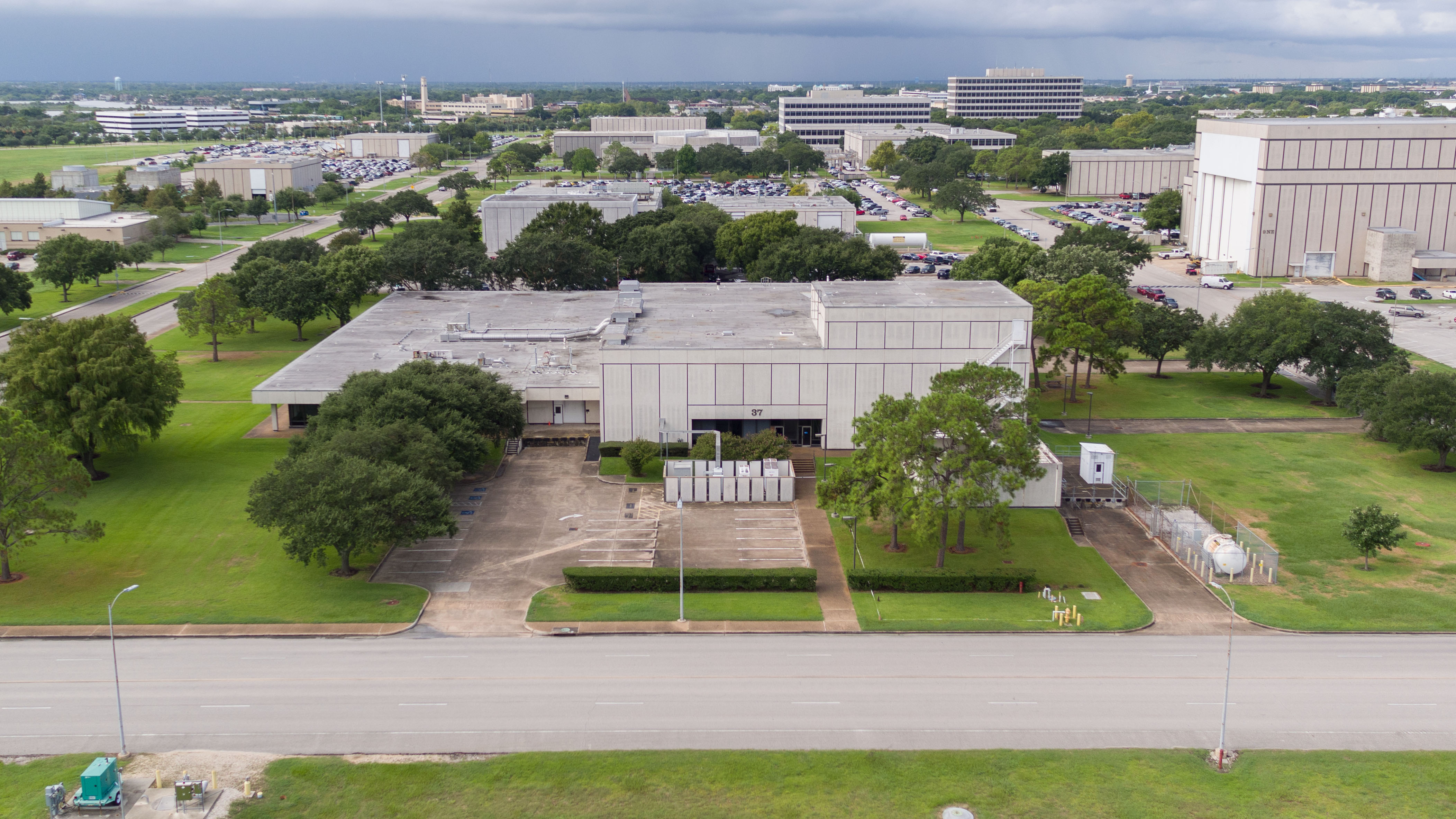 Historical documentation of bldg 37 prior to demolition, 09-06-18