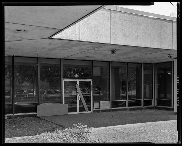 HAER TX-109-F-31, HAER Photography Survey of Building 37; Northeast facing view without scale