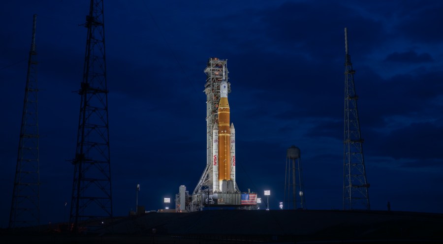 Lights illuminate NASA’s Artemis II SLS (Space Launch System) rocket and Orion spacecraft at Launch Complex 39B at NASA’s Kennedy Space Center in Florida on 01/18/2026. In the coming days, engineers will prepare for the wet dress rehearsal, a two-day test that simulates launch day. The Artemis II test flight will take Commander Reid Wiseman, Pilot Victor Glover, and Mission Specialist Christina Koch from NASA, and Mission Specialist Jeremy Hansen from the CSA (Canadian Space Agency), around the Moon and back to Earth no later than April 2026.