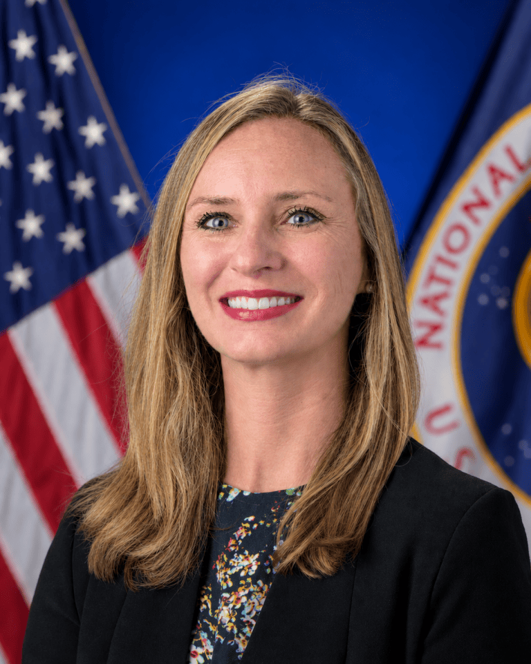 Official portrait of Alesyn Lowry