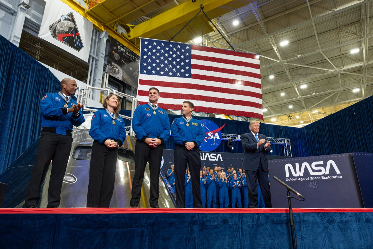 NASA’s Artemis II Crew Receives Congressional Space Medal of Honor