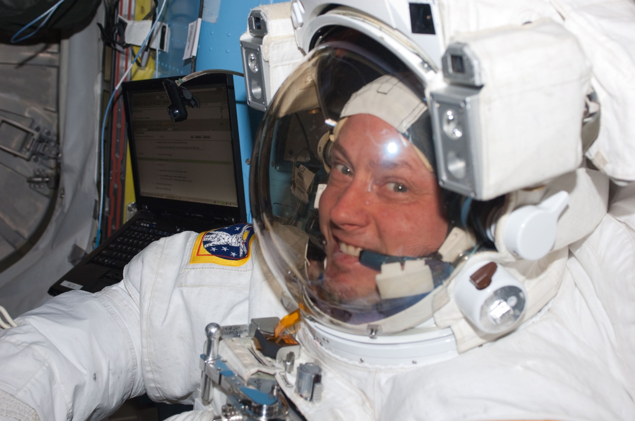 NASA Astronaut Mike Fincke Leaves NASA, Career Includes 4 Spaceflights