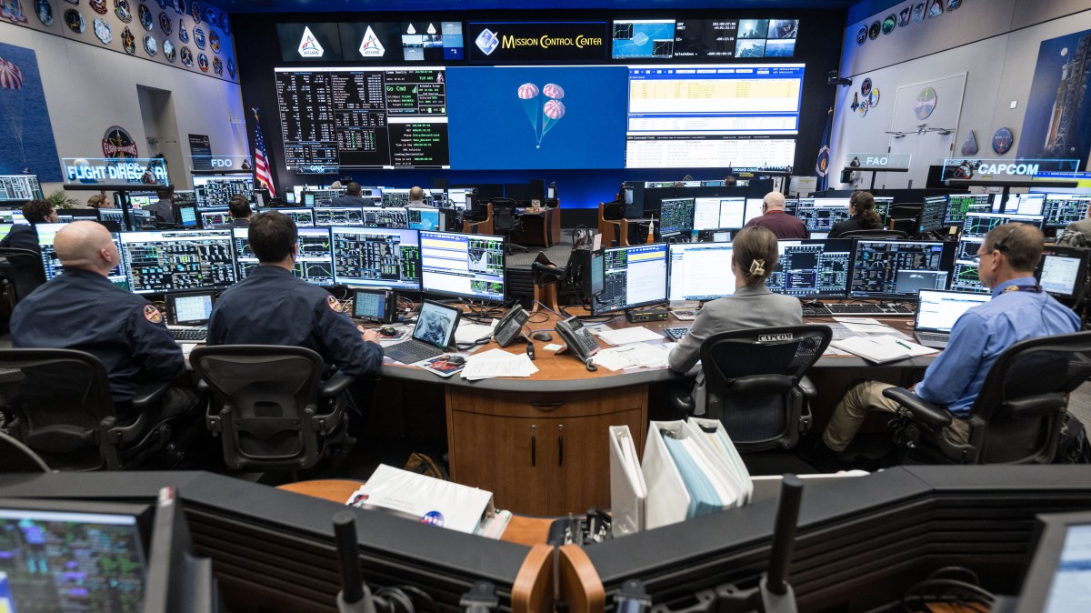 NASA Opens Applications for Next Class of Flight Directors