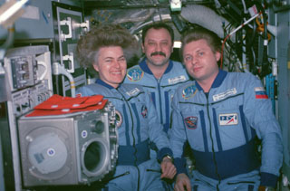 Mir-21 crew: Shannon Lucid, Yury Usachev, and Yuri Onufriyenko