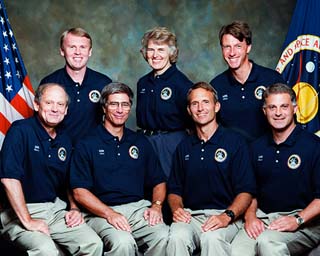 The seven U.S. Mir Residents, l to r, bottom row - Thagard, Blaha, Linenger, Wolf, l to r top row - Thomas, Lucid, Foale