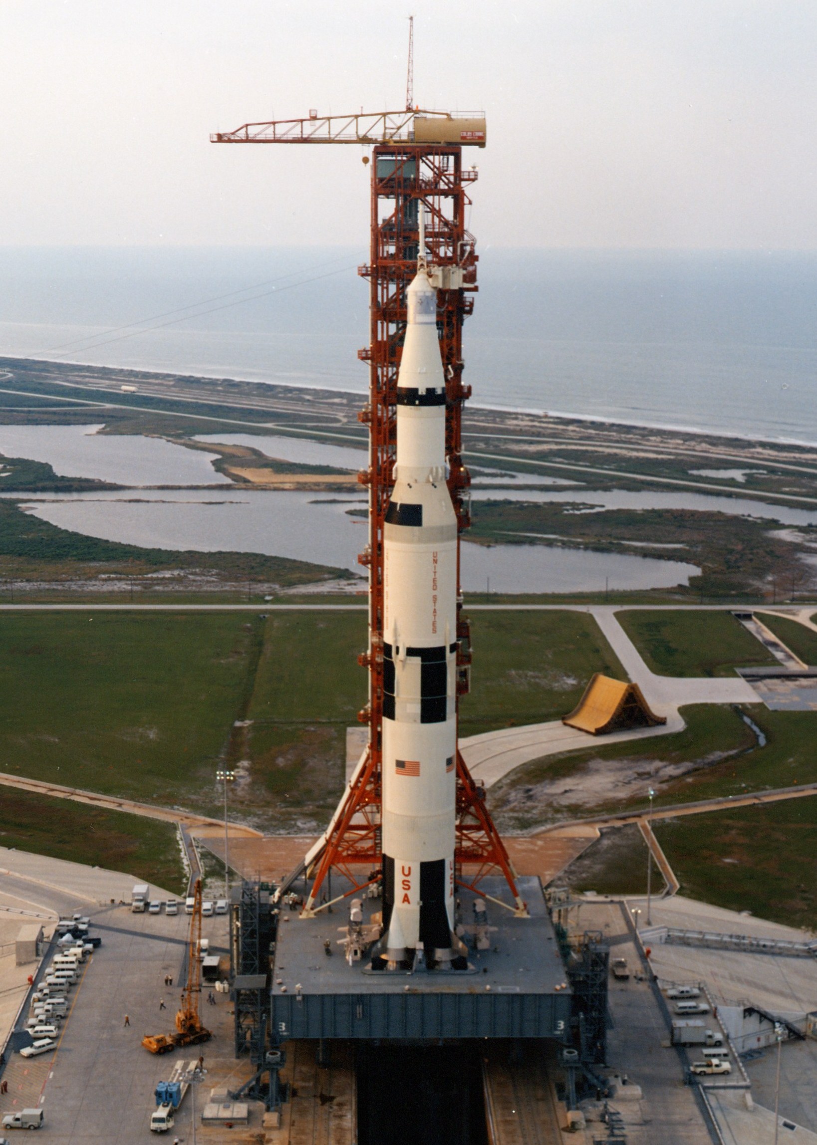 Apollo Saturn V launch hold - recycle and scrub turnaround constraints