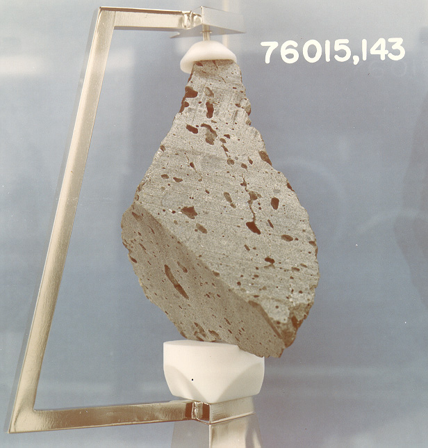 Displayed Sample 76015