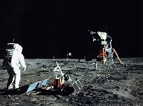 Aldrin assembles seismic experiment 