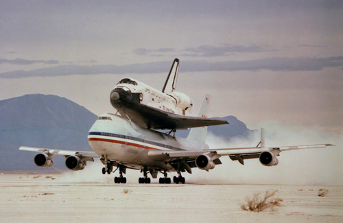image of shuttle on 747